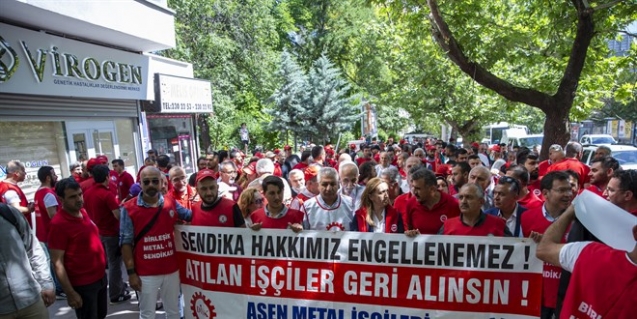 DİSK, Enflasyon Rakamlarının Doğru Olmadığı İddiasıyla TÜİK'i Protesto Etti