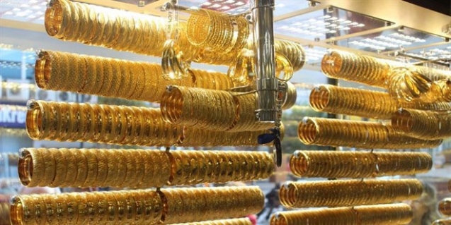 Gram altın 2 bin 33 liradan işlem görüyor